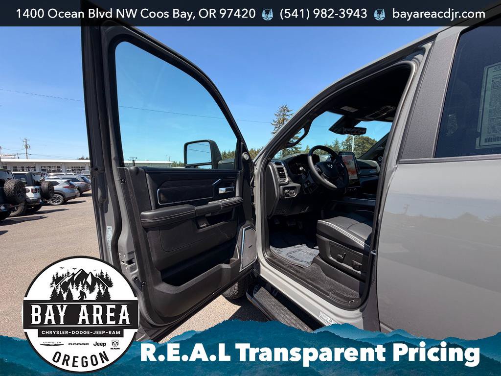 New 2026 RAM 2500 Laramie AWD/4WD image 11