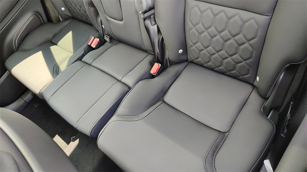 New 2026 Volvo XC90 B6 Plus w/ Protection Package Premier image 34
