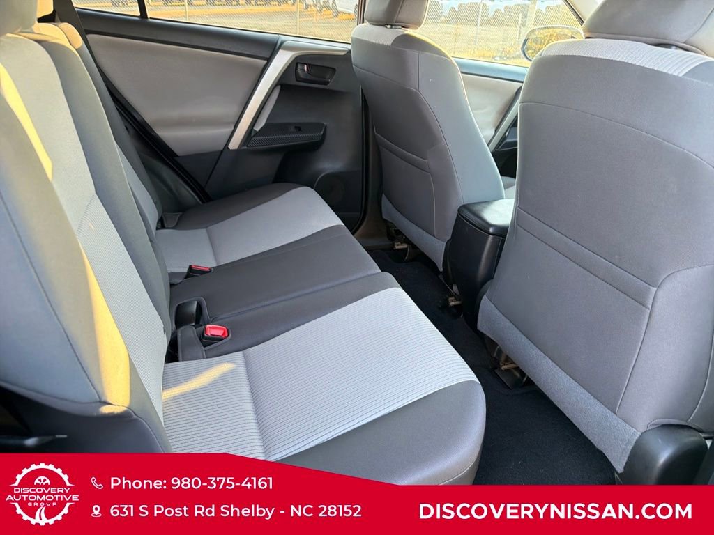 Used 2015 Toyota RAV4 LE image 29