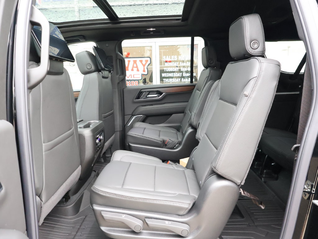 New 2026 GMC Yukon XL Denali w/ Denali Reserve Package AWD/4WD image 28