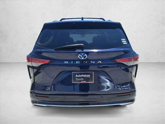 Certified 2021 Toyota Sienna Limited FWD image 6