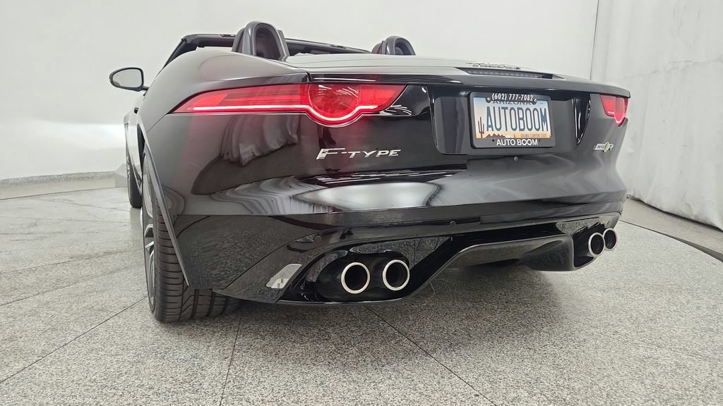 Used 2017 Jaguar F-TYPE R AWD/4WD image 22