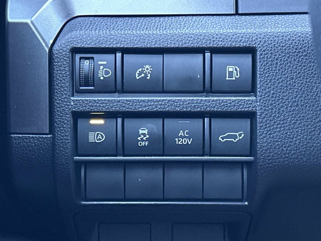 Used 2025 Toyota 4Runner TRD Off-Road Premium AWD/4WD image 28