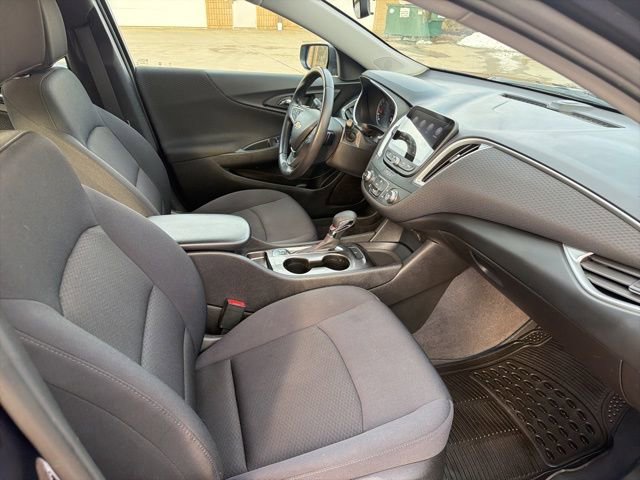 Used 2022 Chevrolet Malibu RS image 21