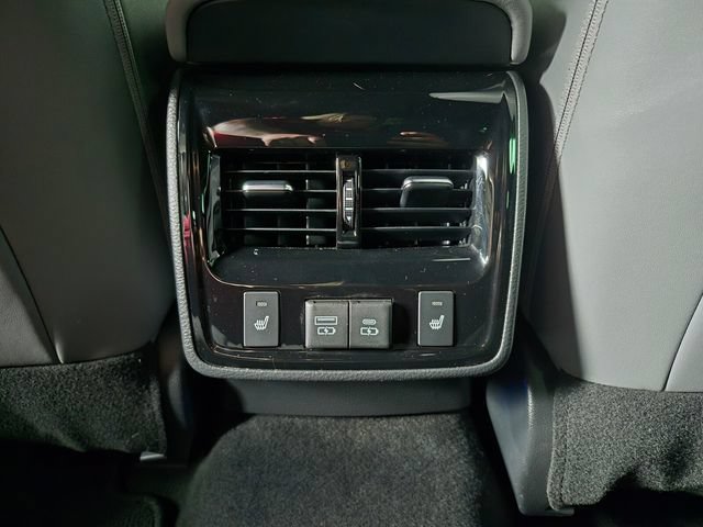 Certified 2022 Toyota Avalon Limited FWD image 32
