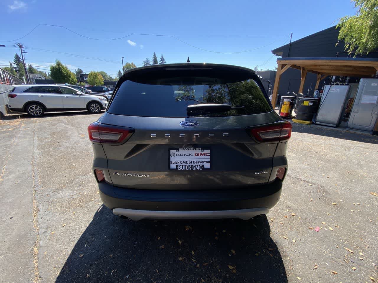 Used 2025 Ford Escape Platinum AWD/4WD image 5