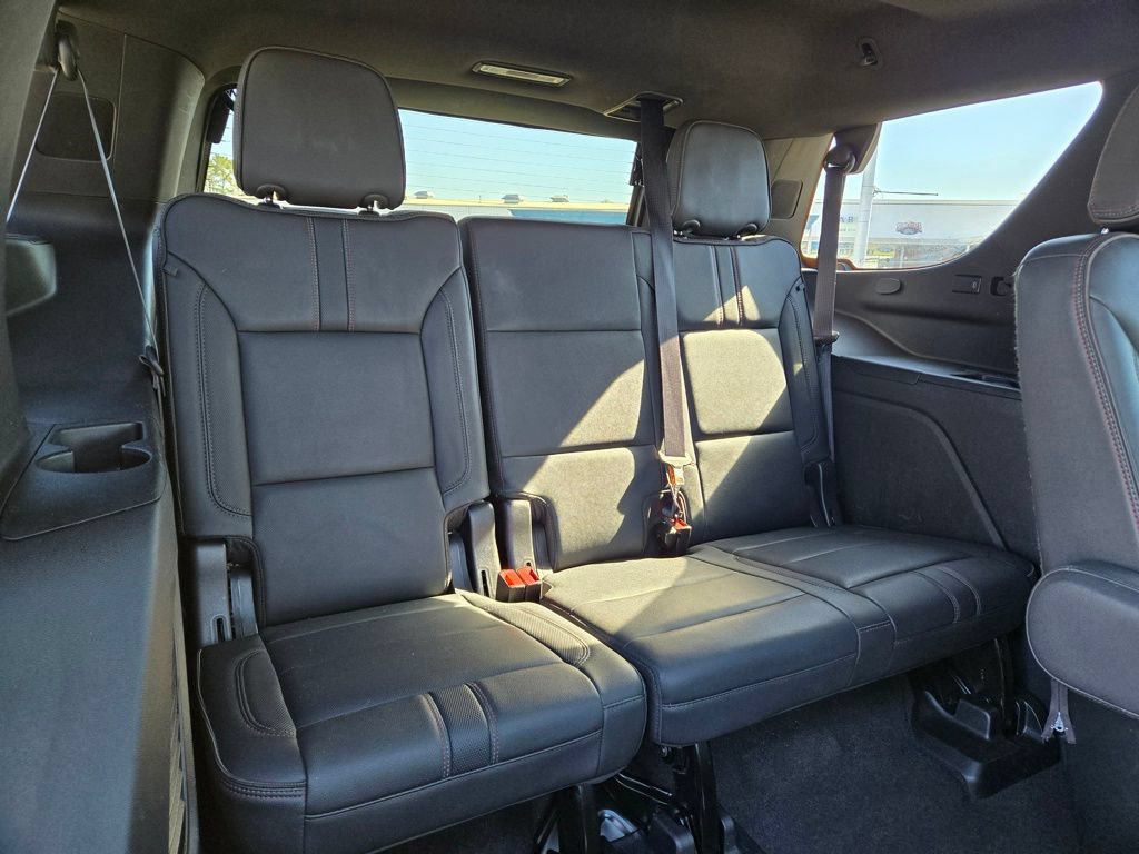 Used 2022 Chevrolet Tahoe RST w/ Luxury Package AWD/4WD image 48
