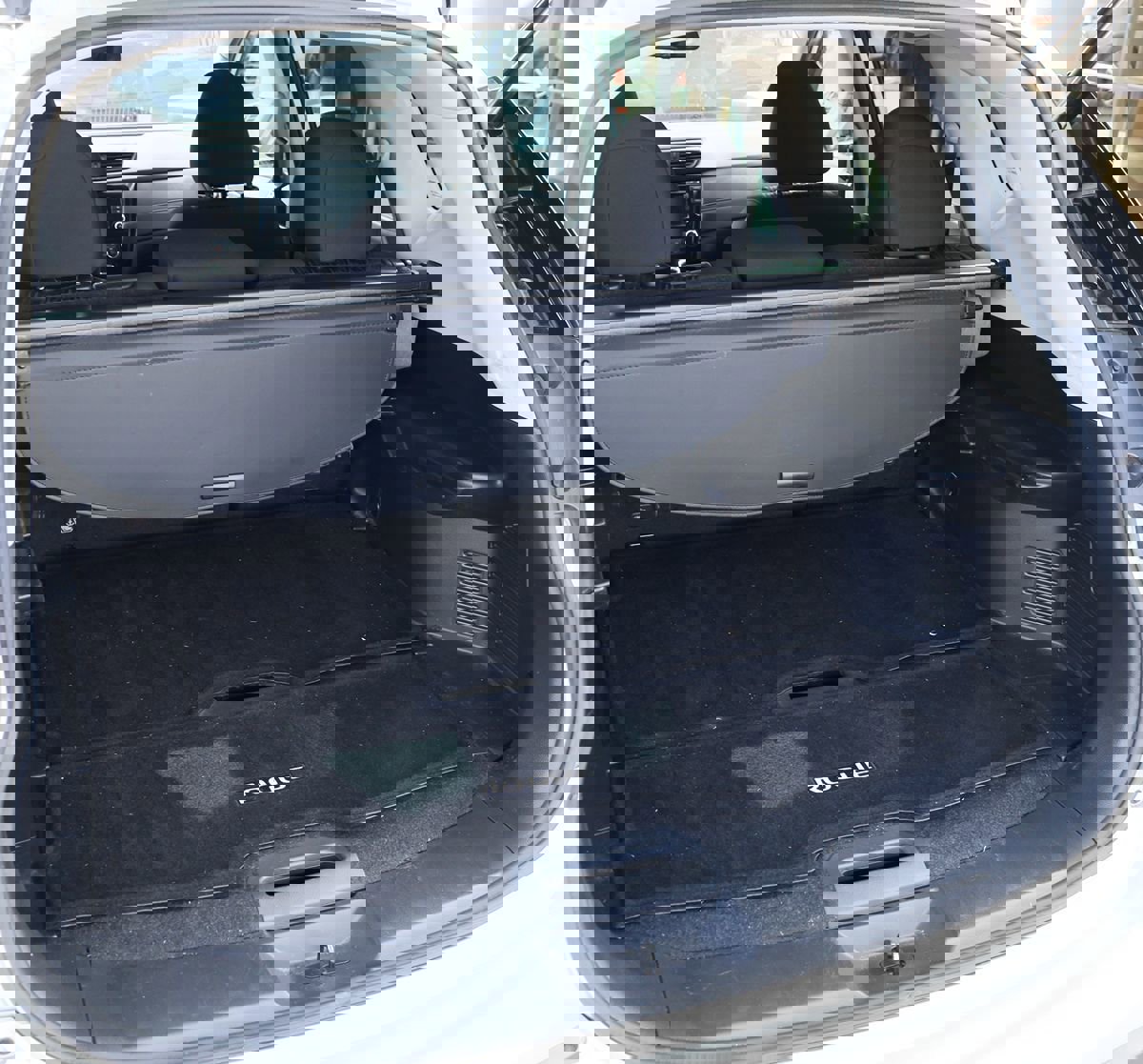 Used 2019 Nissan Rogue S image 25