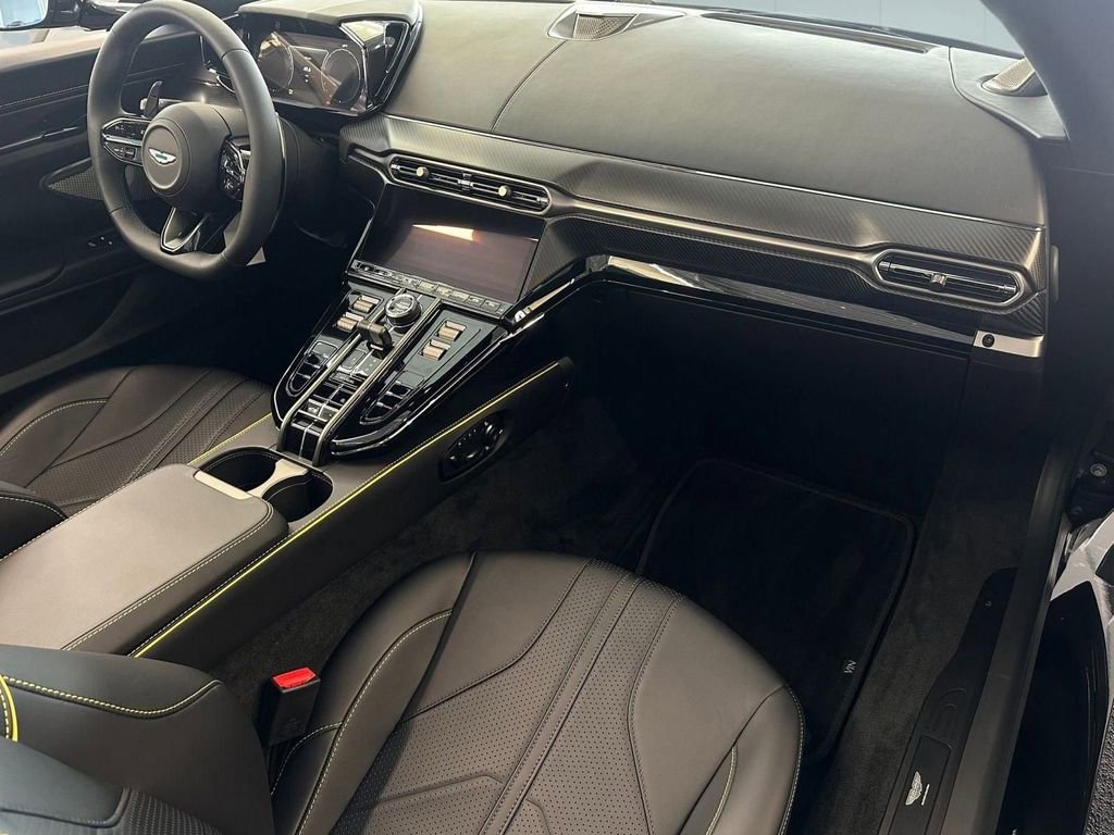 New 2026 Aston Martin V8 Vantage Convertible image 5
