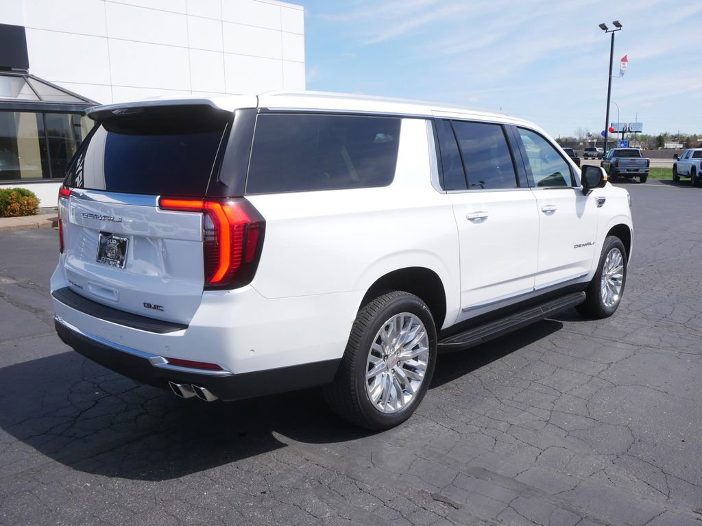 Used 2025 GMC Yukon XL Denali w/ LPO, Floor Liner Package AWD/4WD image 7