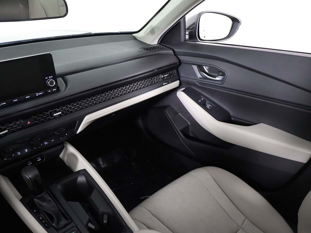 Used 2024 Honda Accord EX image 36