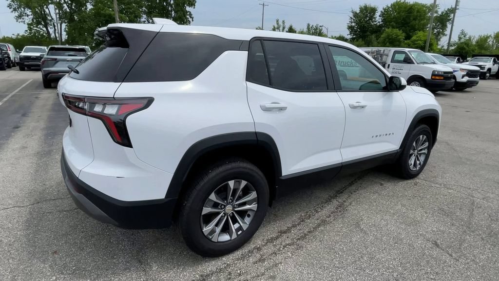 New 2026 Chevrolet Equinox LT w/ Convenience Package II FWD image 2