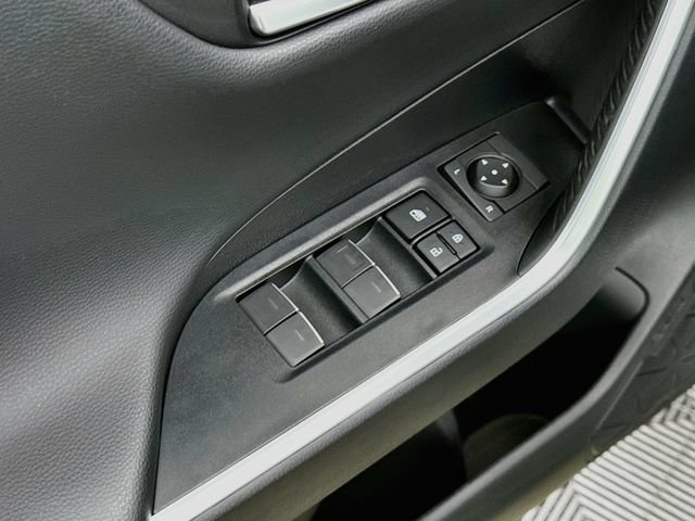 Used 2025 Toyota RAV4 XSE w/ Advanced Technology Package AWD/4WD image 18