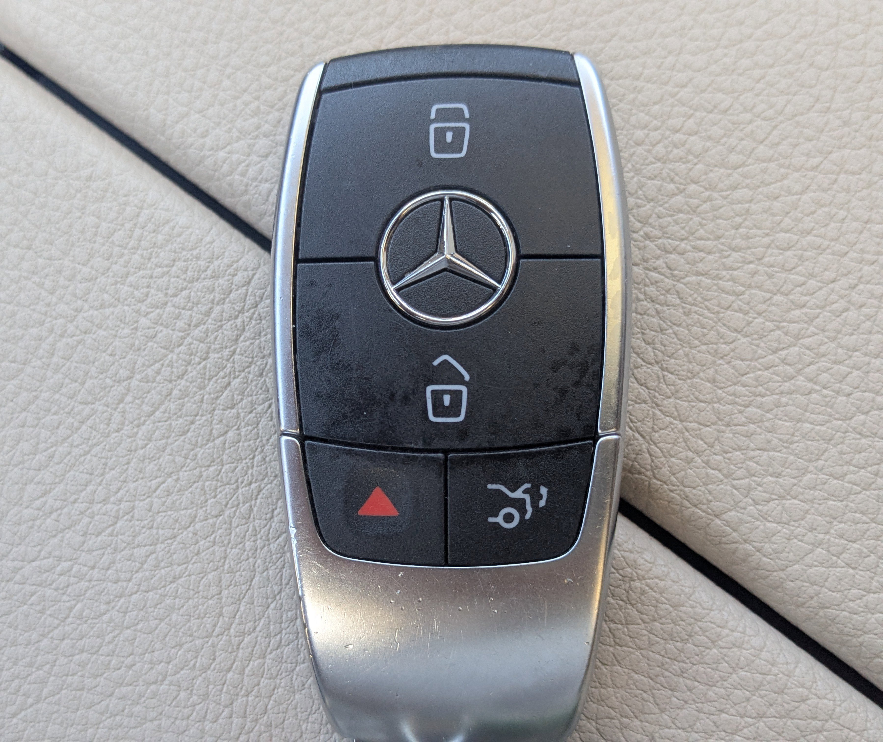 Used 2021 Mercedes-Benz GLC 300 w/ Premium Package image 38