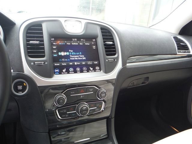 Certified 2018 Chrysler 300 Touring L image 21