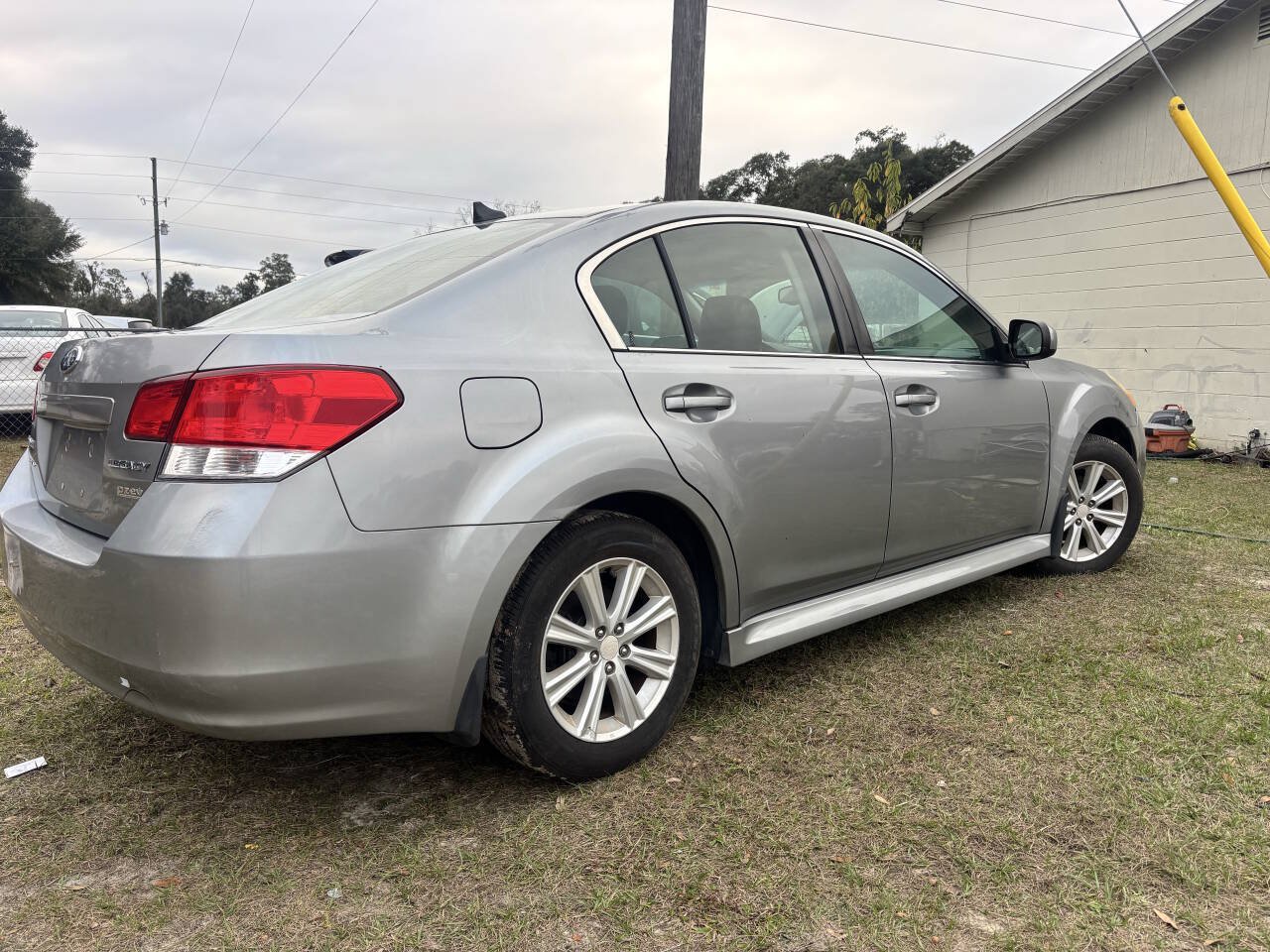 Used 2011 Subaru Legacy 2.5i Limited AWD/4WD image 7