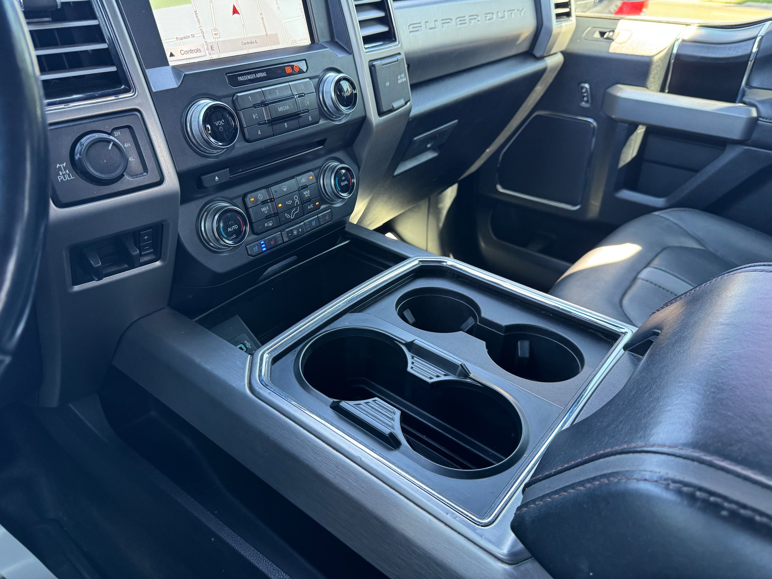 Used 2018 Ford F350 Platinum w/ Platinum Ultimate Package AWD/4WD image 21