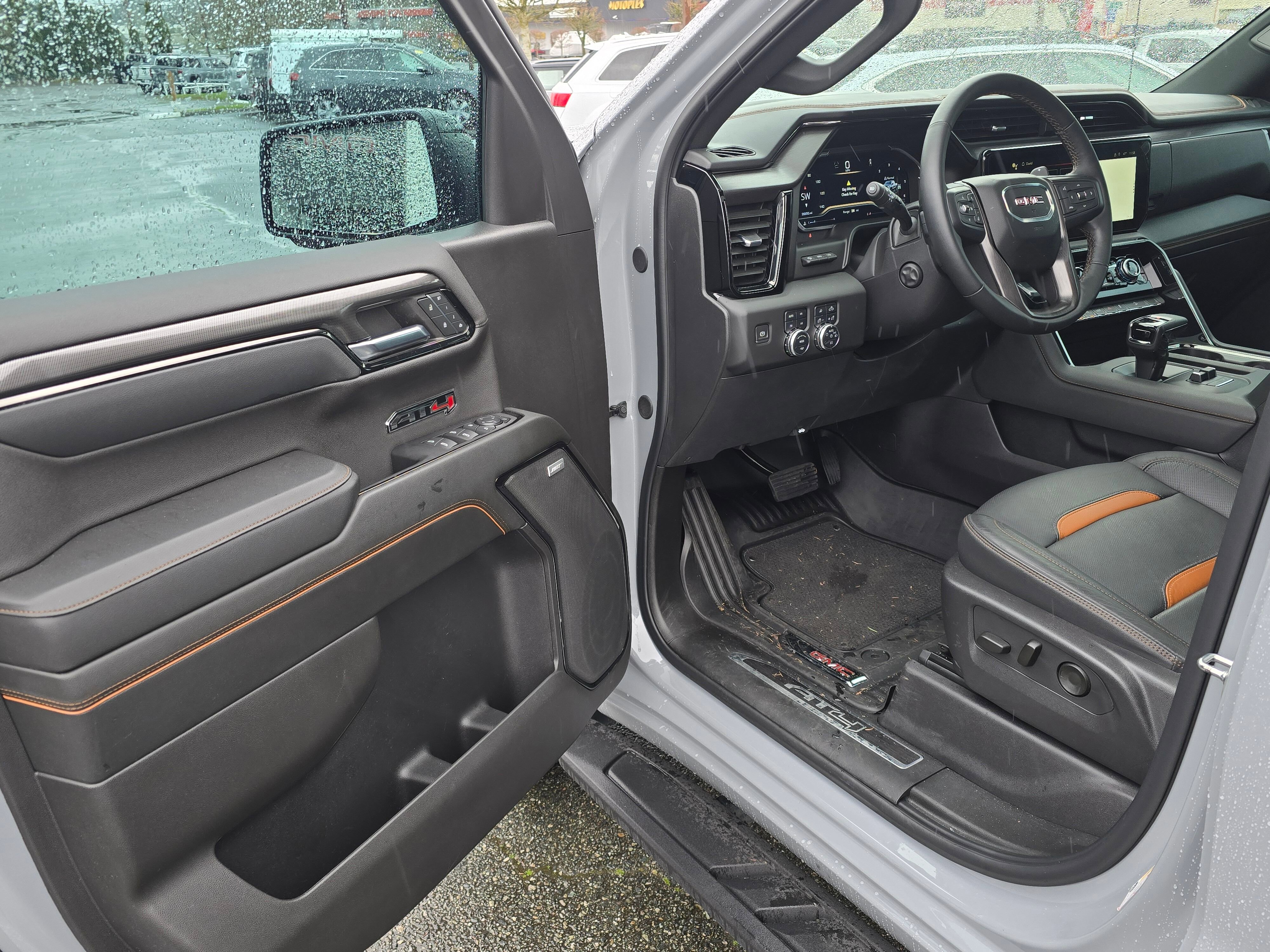 Used 2024 GMC Sierra 1500 AT4 w/ Technology Package AWD/4WD image 20