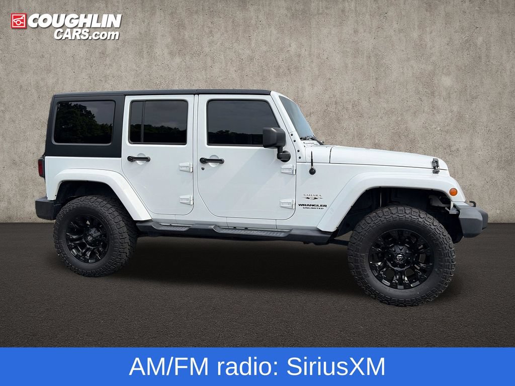 Used 2017 Jeep Wrangler Unlimited Sahara w/ Connectivity Group AWD/4WD image 10