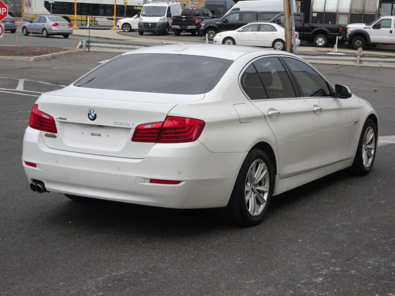 Used 2015 BMW 528i xDrive Sedan AWD/4WD image 7
