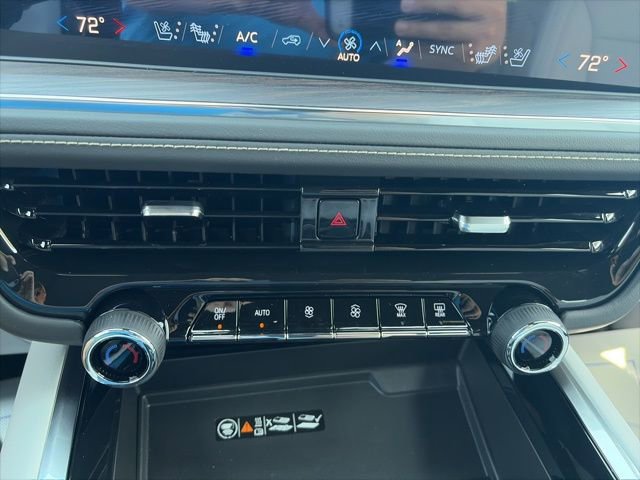 New 2026 Chevrolet Suburban Premier w/ Sun And Tow Package AWD/4WD image 23