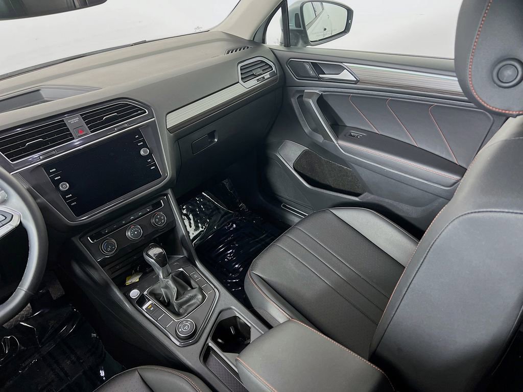 Used 2024 Volkswagen Tiguan Wolfsburg Edition image 22
