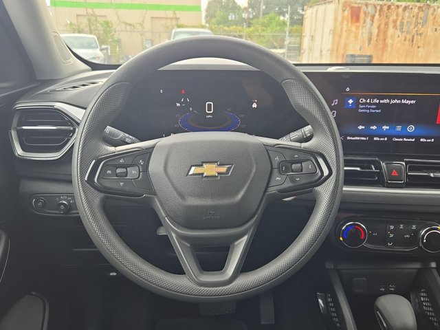 Used 2025 Chevrolet TrailBlazer LT AWD/4WD image 22