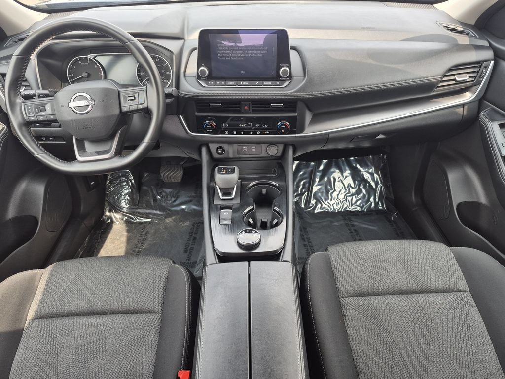 Used 2025 Nissan Rogue SV AWD/4WD image 14
