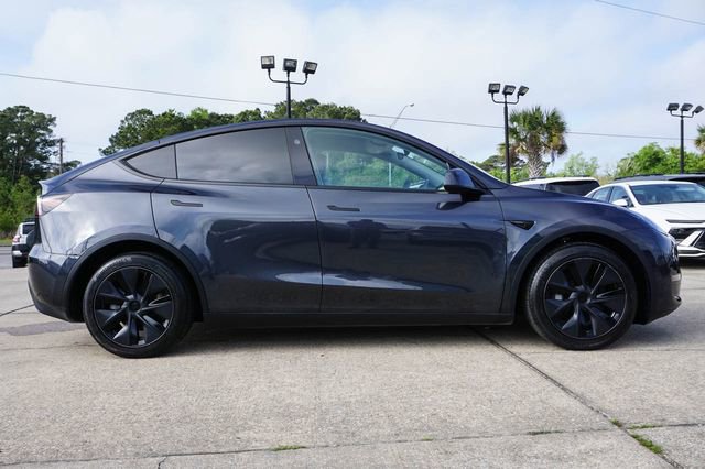 Used 2025 Tesla Model Y Long Range image 3