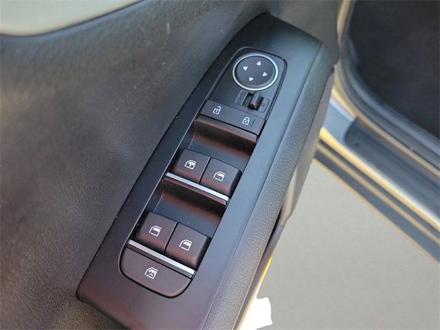 Used 2025 Kia Soul LX image 13