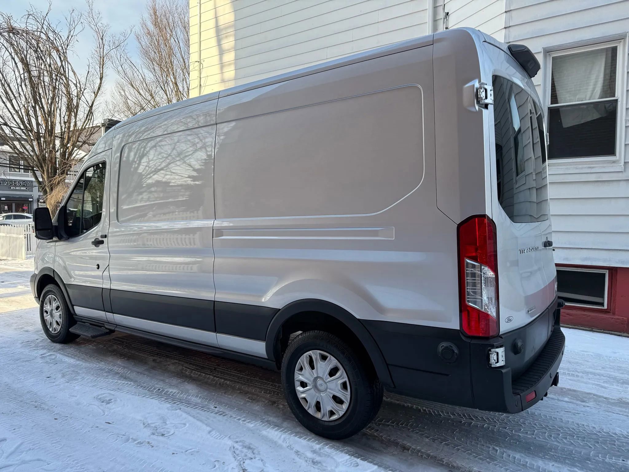 Used 2019 Ford Transit 150 148 Medium Roof w/ Premium Package image 5
