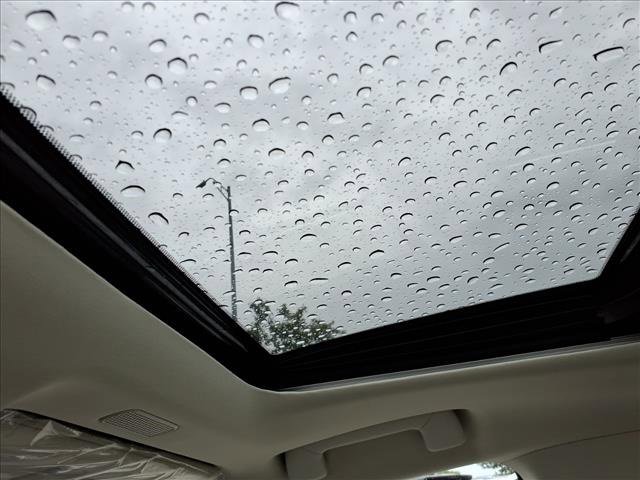 New 2025 Lexus ES 300h Ultra Luxury image 21