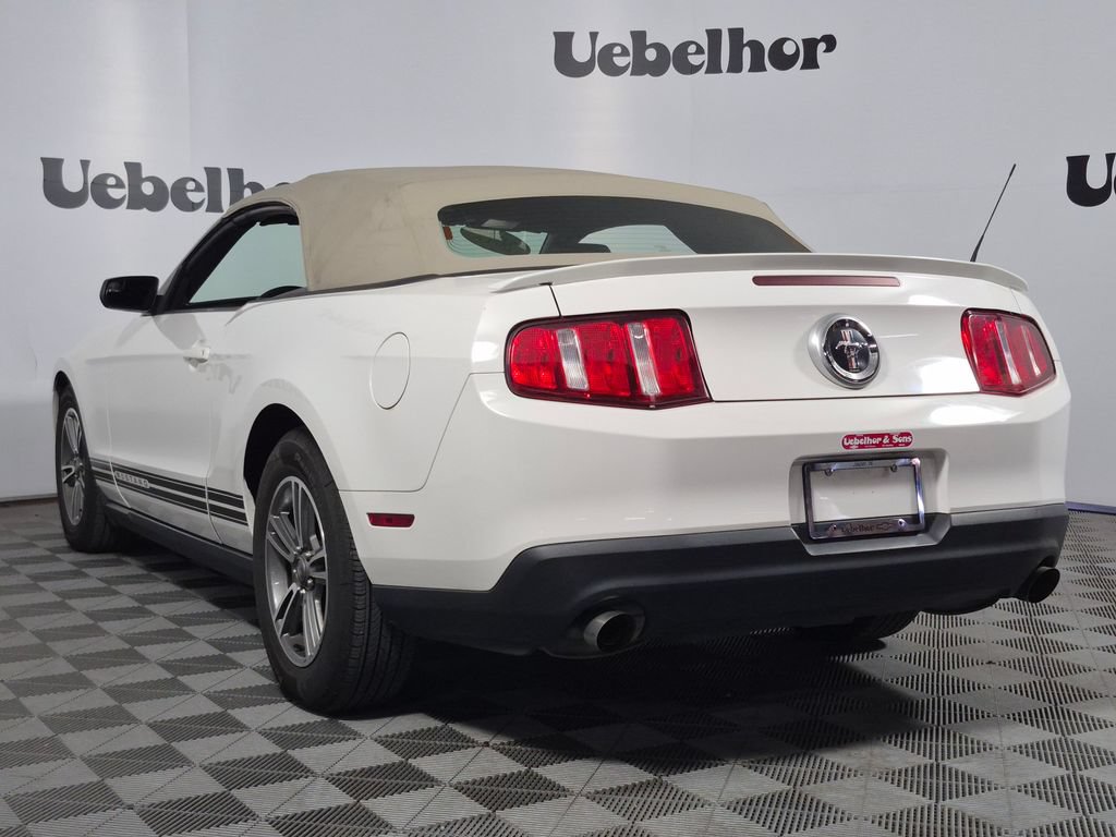Used 2012 Ford Mustang Premium RWD image 5