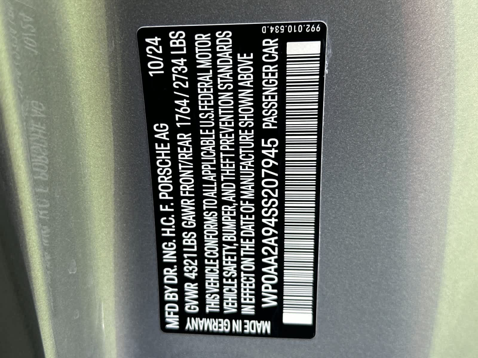Certified 2025 Porsche 911 Carrera RWD image 32