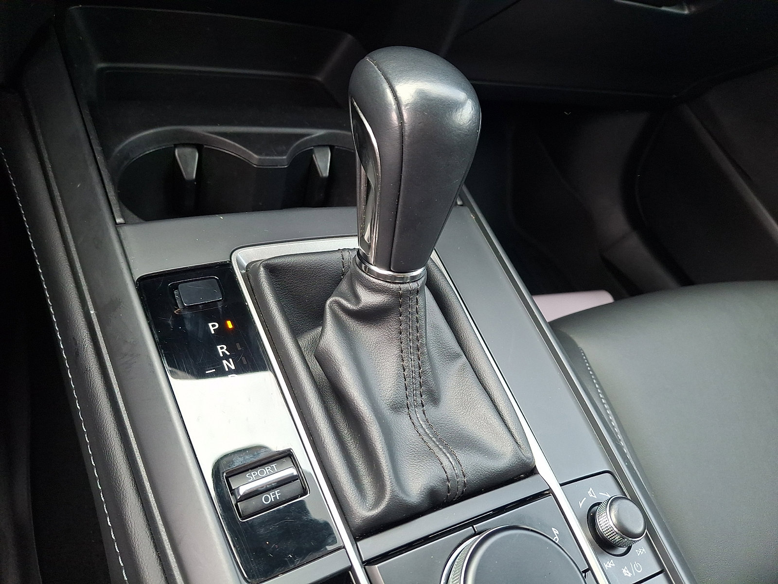 Used 2022 MAZDA CX-30 AWD 2.5 S w/ Select Package image 14