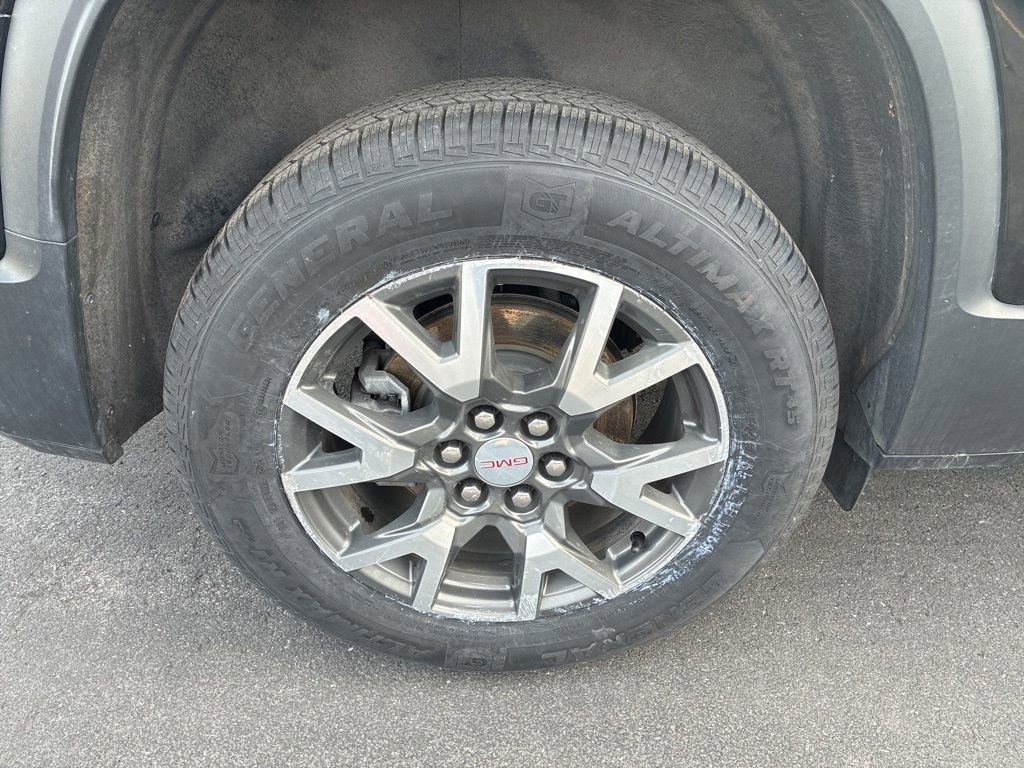 Used 2023 GMC Acadia SLE w/ Driver Convenience Package image 13