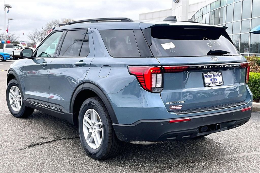 New 2026 Ford Explorer Active image 3