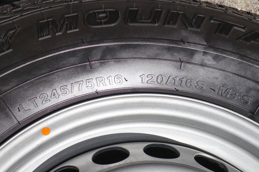 Used 2024 Mercedes-Benz Sprinter 2500 w/ Acoustic Package image 44