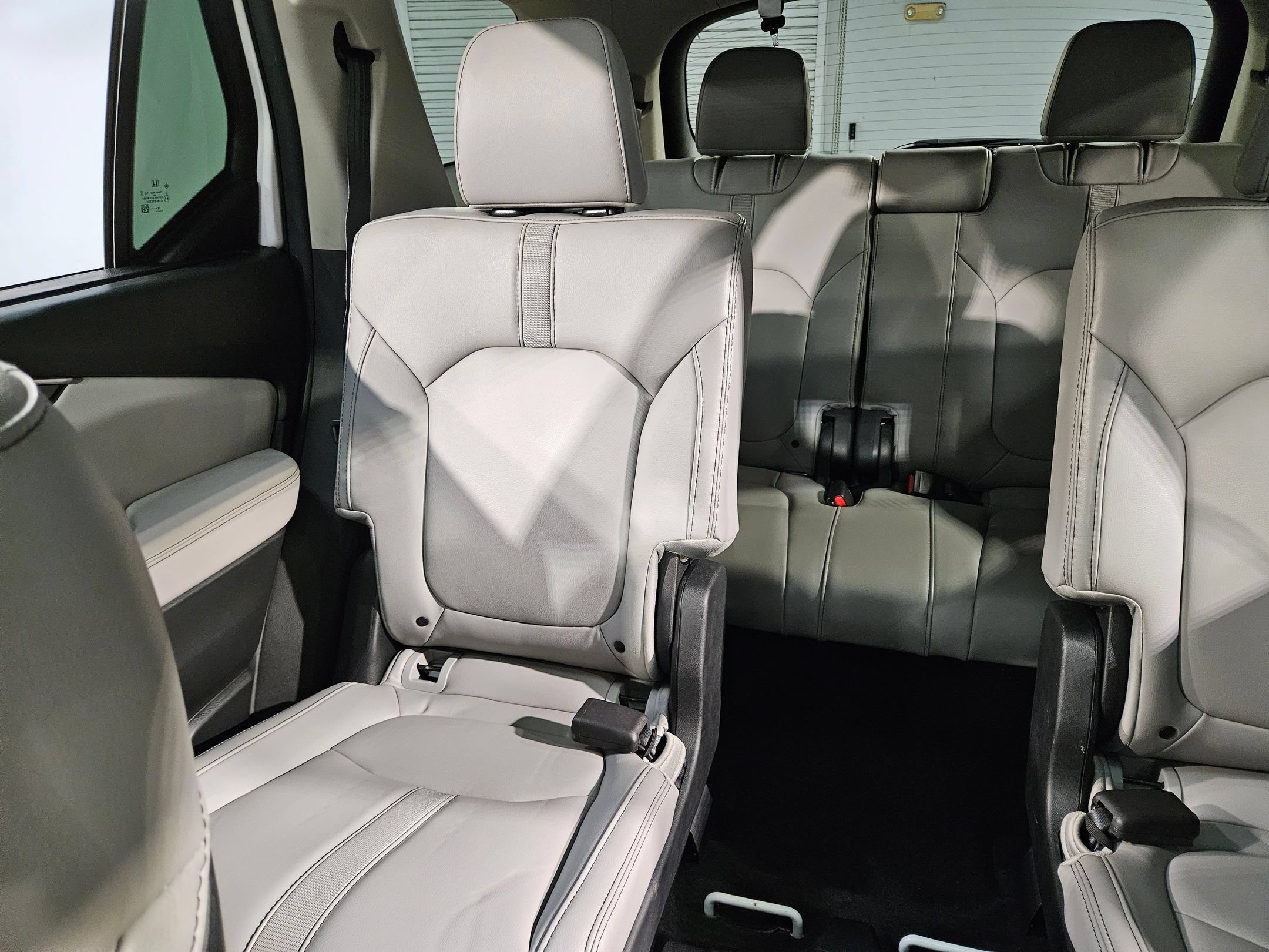 Used 2025 Honda Pilot Touring image 12
