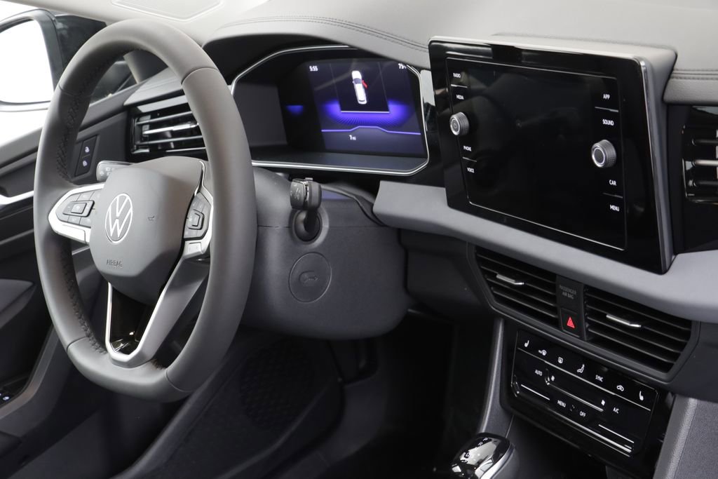 New 2026 Volkswagen Jetta SE FWD image 23