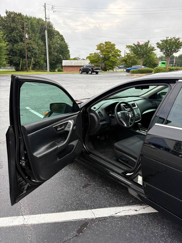 Used 2016 Nissan Altima 2.5 S w/ Power Driver Seat Package FWD image 9