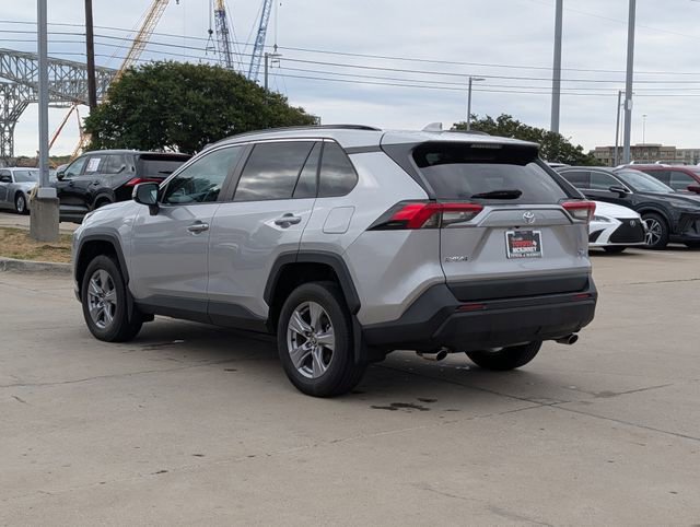 Used 2024 Toyota RAV4 XLE w/ Convenience Package FWD image 9