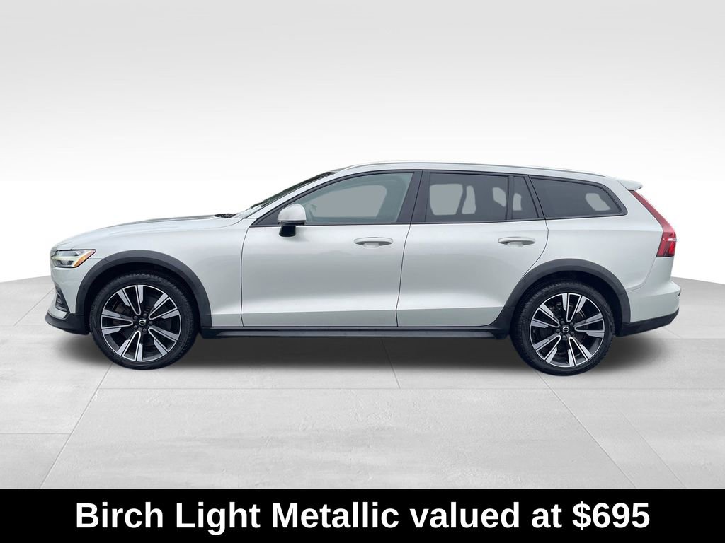 Used 2021 Volvo V60 T5 Cross Country w/ Climate Package image 5