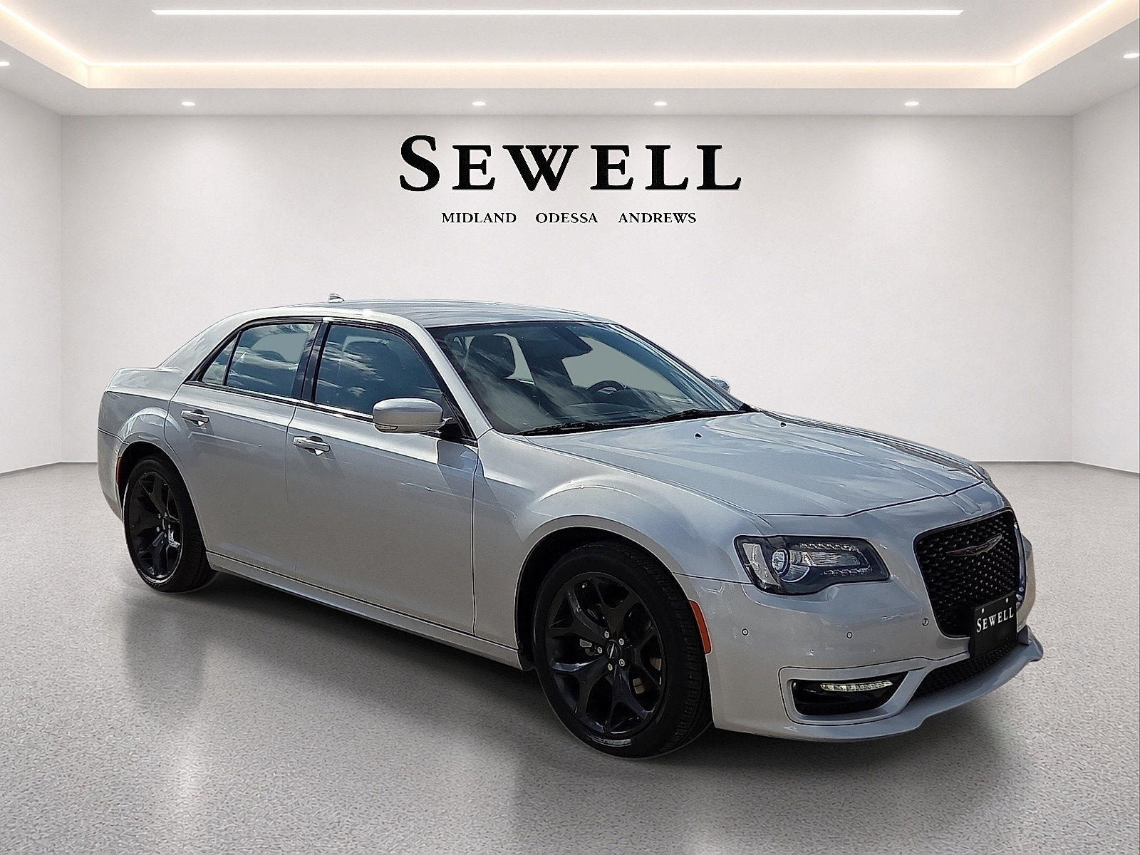 Used 2022 Chrysler 300 Touring L w/ Comfort Group RWD image 6