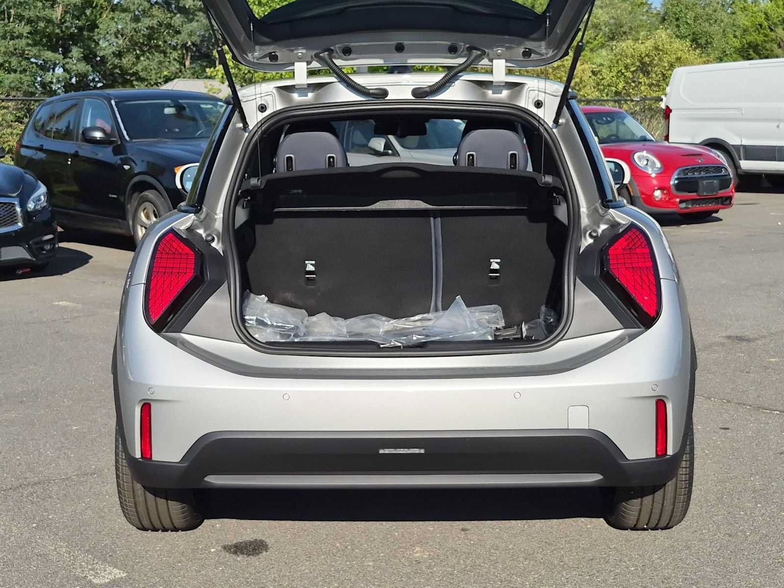 New 2027 MINI Cooper 2-Door Hardtop FWD image 32