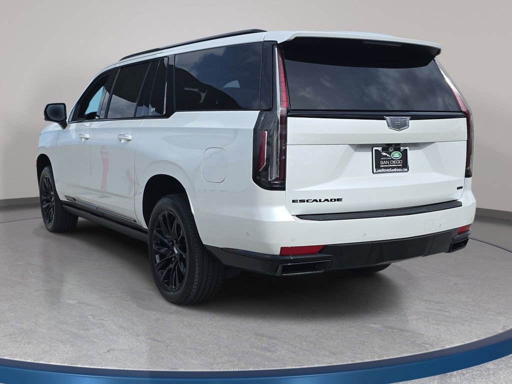 Used 2024 Cadillac Escalade ESV Sport Platinum w/ LPO, ONYX Package AWD/4WD image 8
