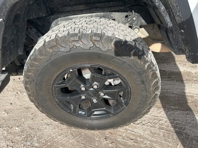 Used 2022 Jeep Gladiator Willys image 19