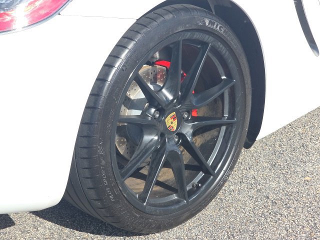 Used 2016 Porsche Boxster S RWD image 13