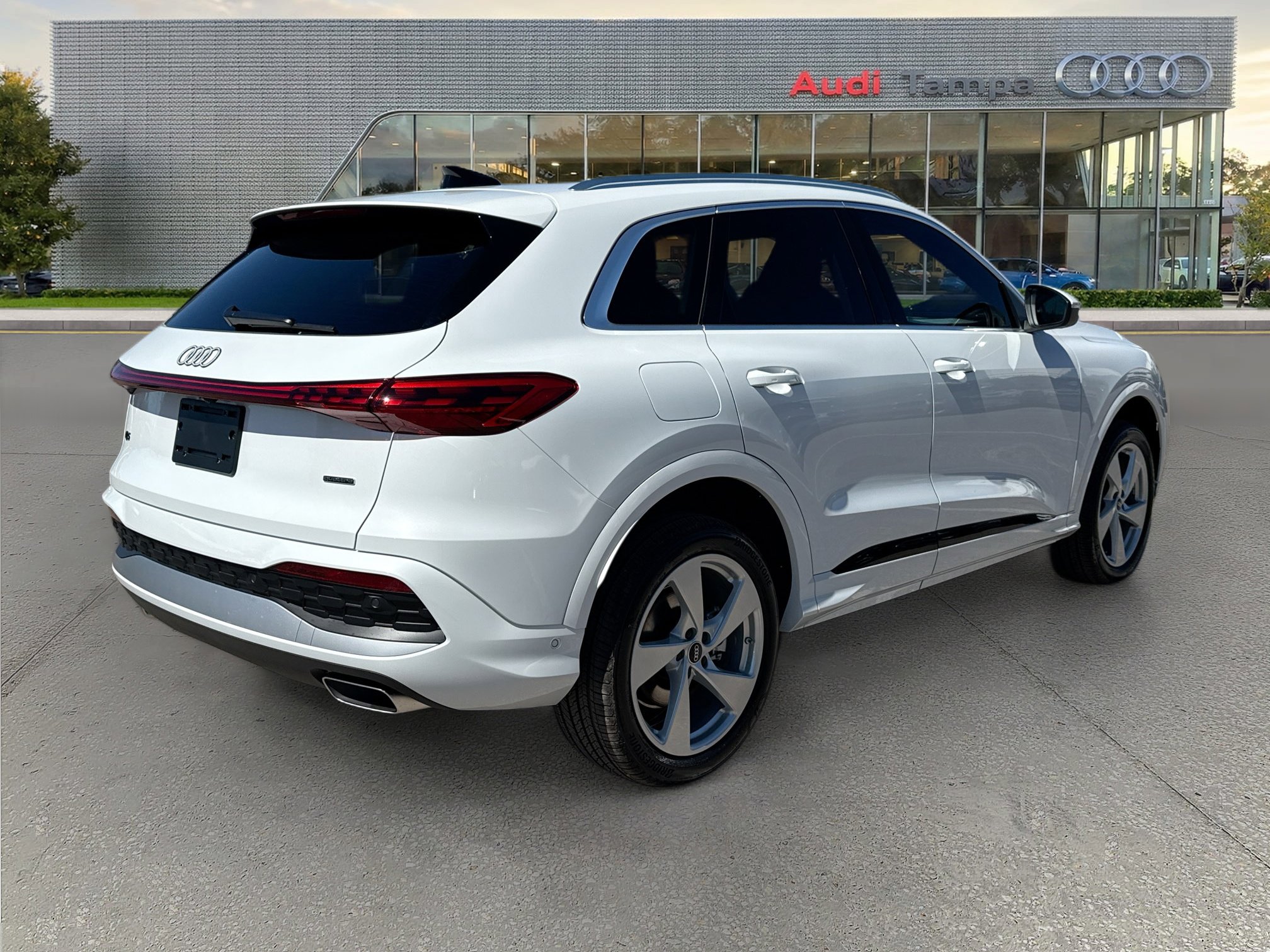 New 2025 Audi Q5 Premium Plus image 3