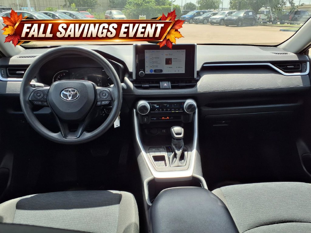 Used 2023 Toyota RAV4 LE FWD image 9